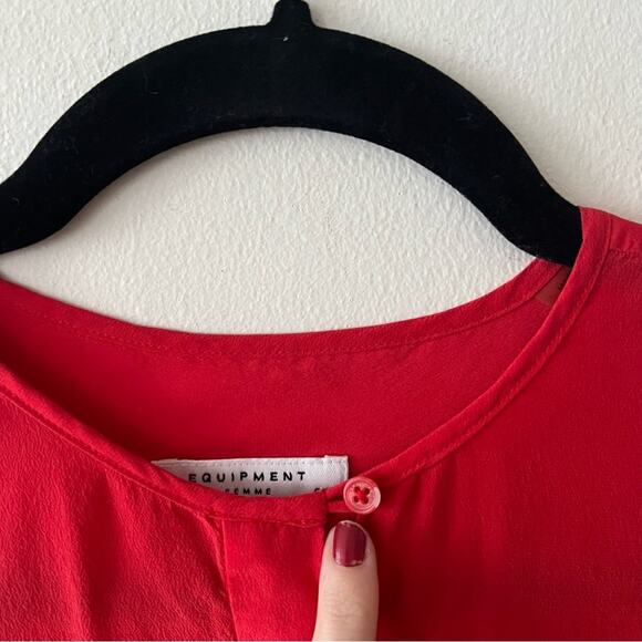 Equipment Kenley Silk Flare Sleeve Blouse - Picture 4 of 10